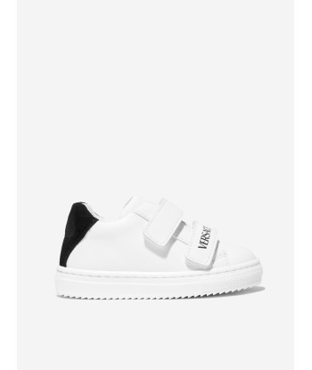 Versace Kids Leather Velcro Trainers in White chez Cornerstreet bien 