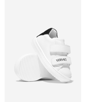 Versace Kids Leather Velcro Trainers in White chez Cornerstreet bien 