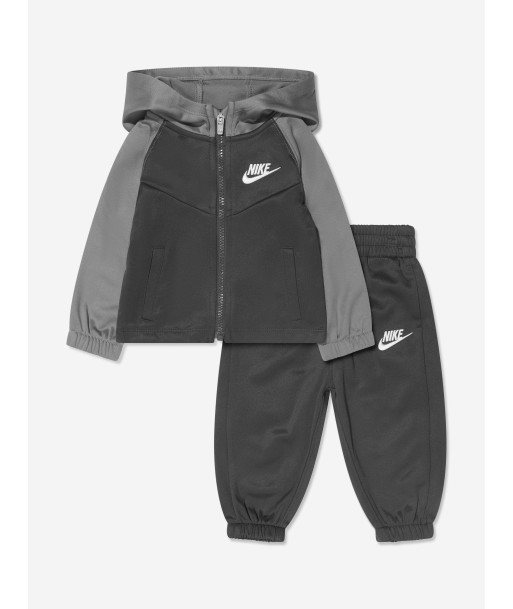 Nike Boys Lifestyle Essential Tracksuit in Grey pas chere